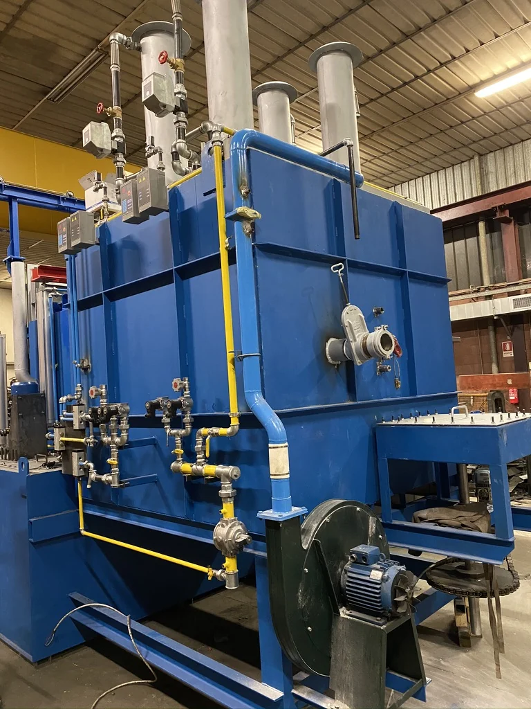 Bruciatori industriali installati su forno di trattamento termico